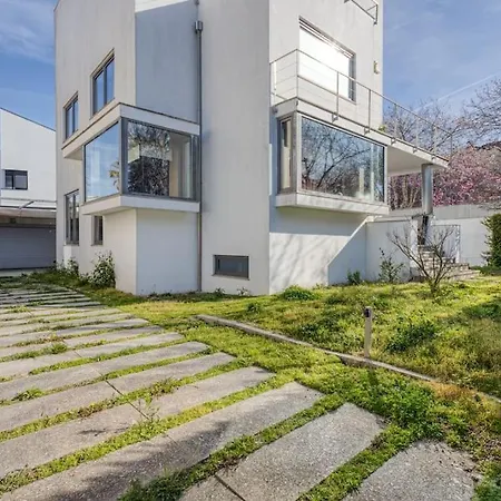 Moradia Com Piscina E Jardim Porto