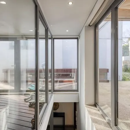 Moradia Com Piscina E Jardim 빌라