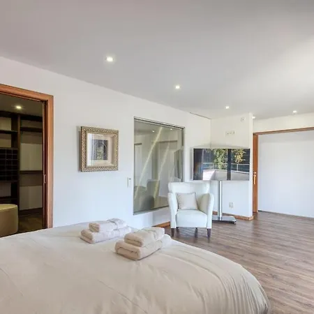 Moradia Com Piscina E Jardim Porto